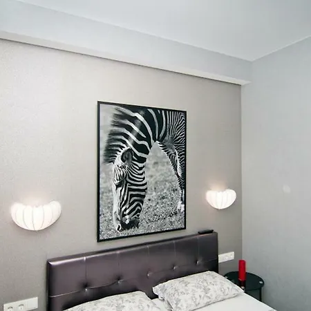 Apartment Vip 24/7 *