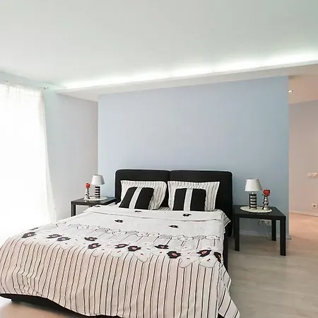 Apartment Vip 24/7 *